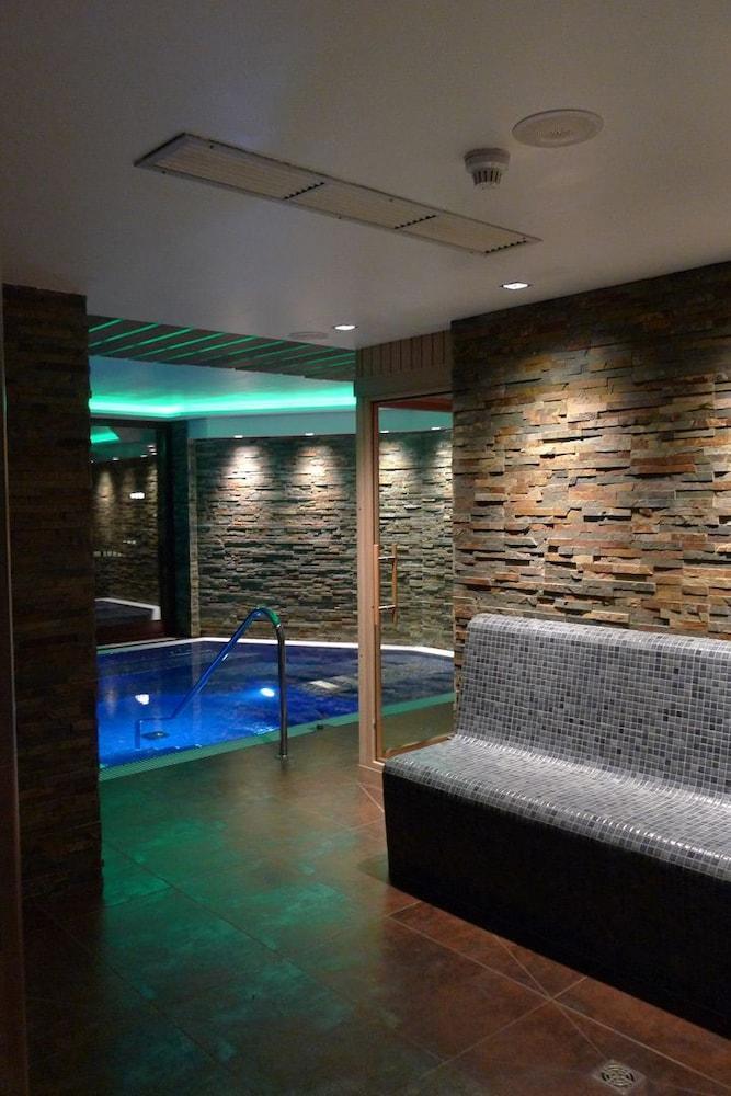 Hotel & Spa Niunit Ель-Серрат Екстер'єр фото