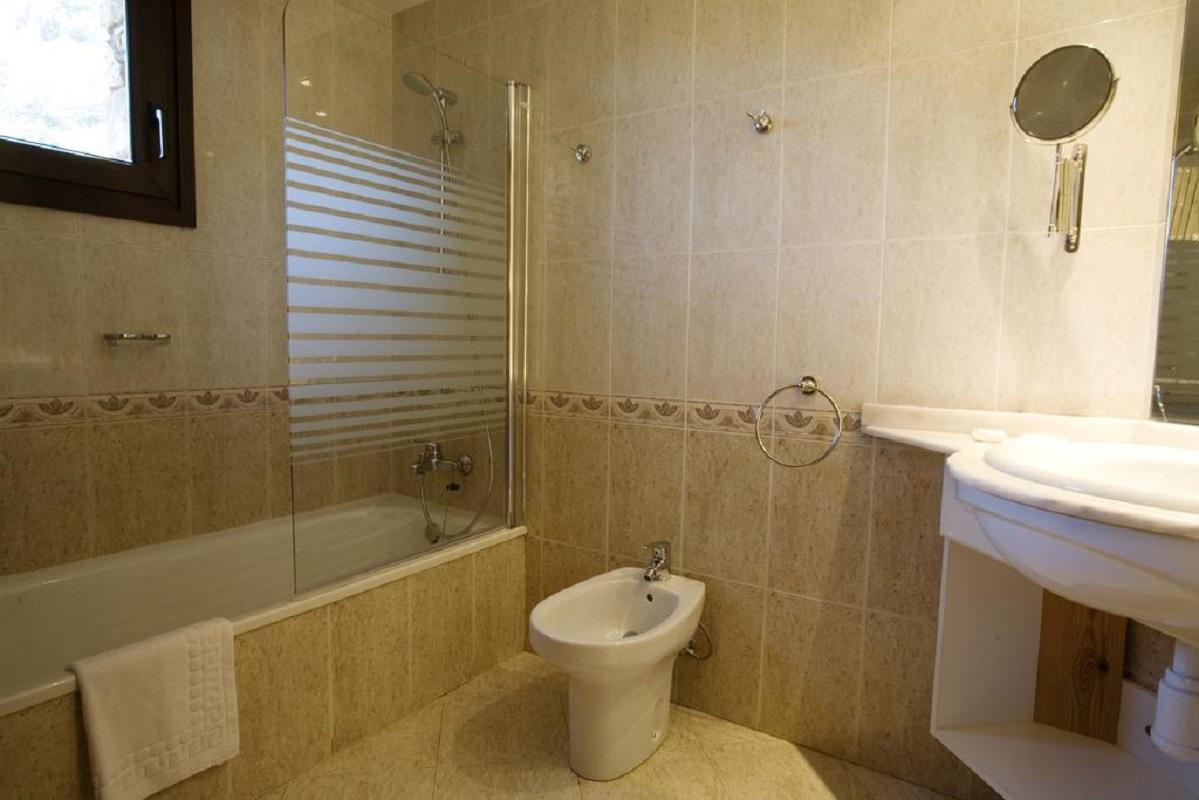Hotel & Spa Niunit Ель-Серрат Екстер'єр фото