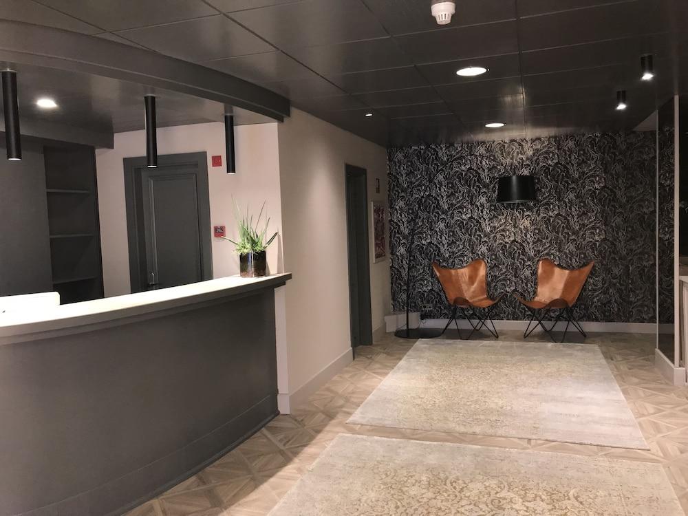 Hotel & Spa Niunit Ель-Серрат Екстер'єр фото